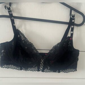 LaSenza 34C Lace Underwire Crisscross front with buckle detail on front straps